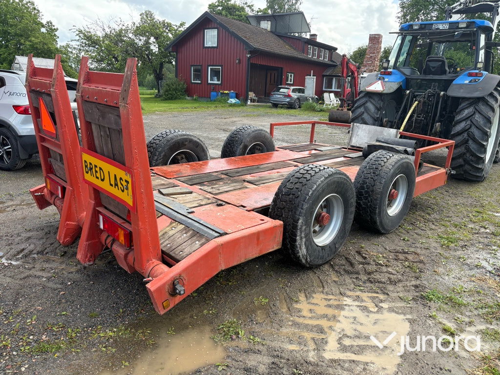 Trailer - Till grävmaskin