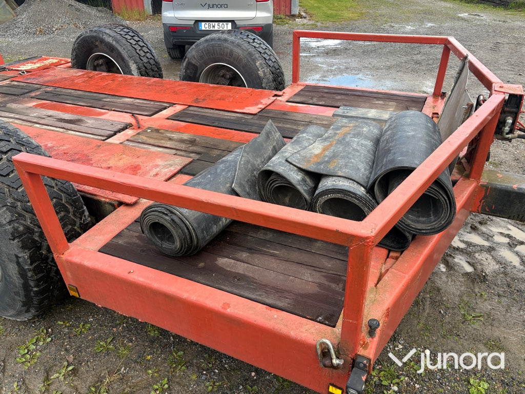 Trailer - Till grävmaskin