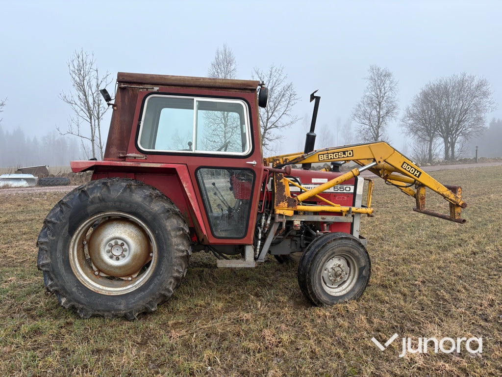 Traktor - Massey Ferguson, 550-2, Med lastare