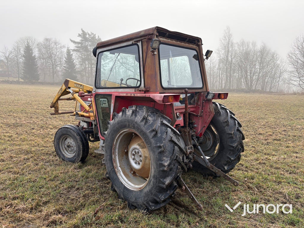 Traktor - Massey Ferguson, 550-2, Med lastare