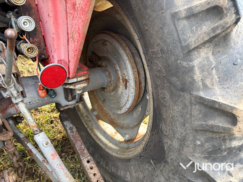 Traktor - Massey Ferguson, 550-2, Med lastare
