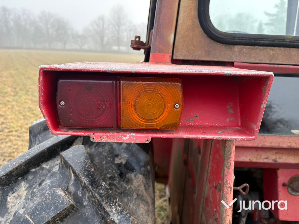 Traktor - Massey Ferguson, 550-2, Med lastare