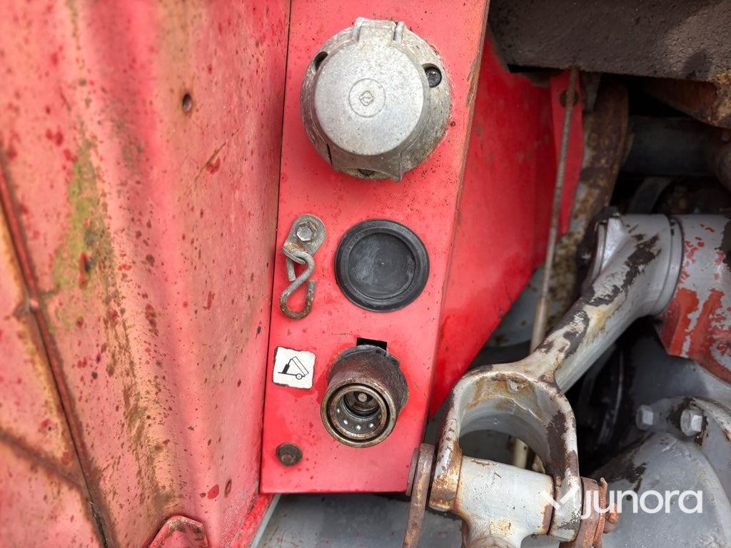Traktor - Massey Ferguson, 550-2, Med lastare