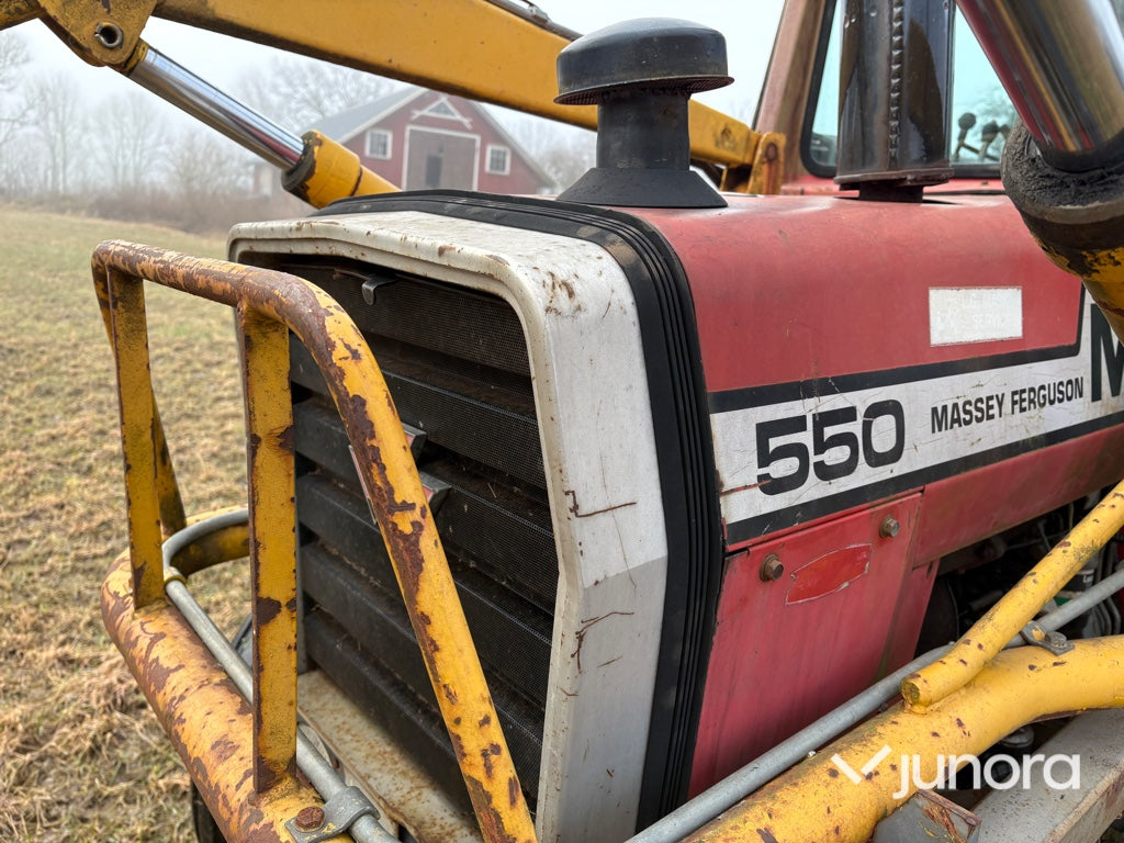 Traktor - Massey Ferguson, 550-2, Med lastare