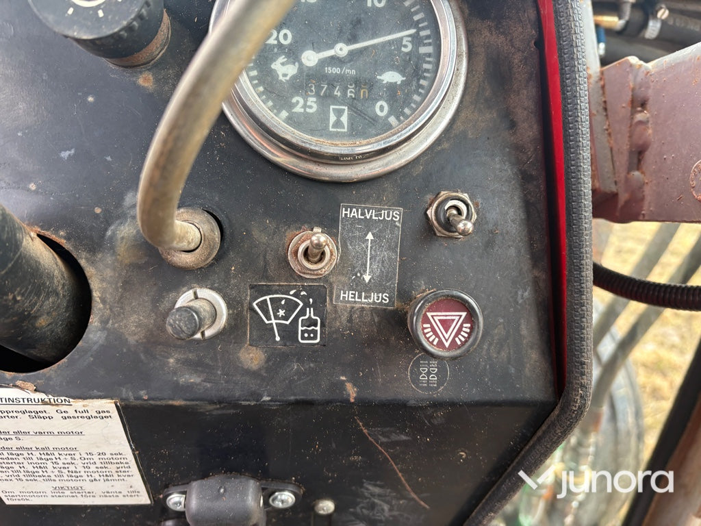 Traktor - Massey Ferguson, 550-2, Med lastare