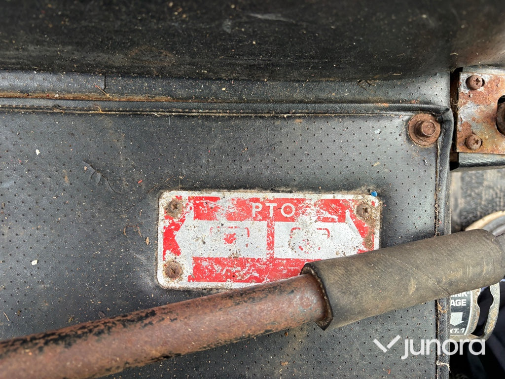 Traktor - Massey Ferguson, 550-2, Med lastare