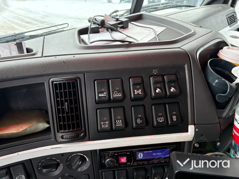 Lastbil-VOLVO FH16 8*4