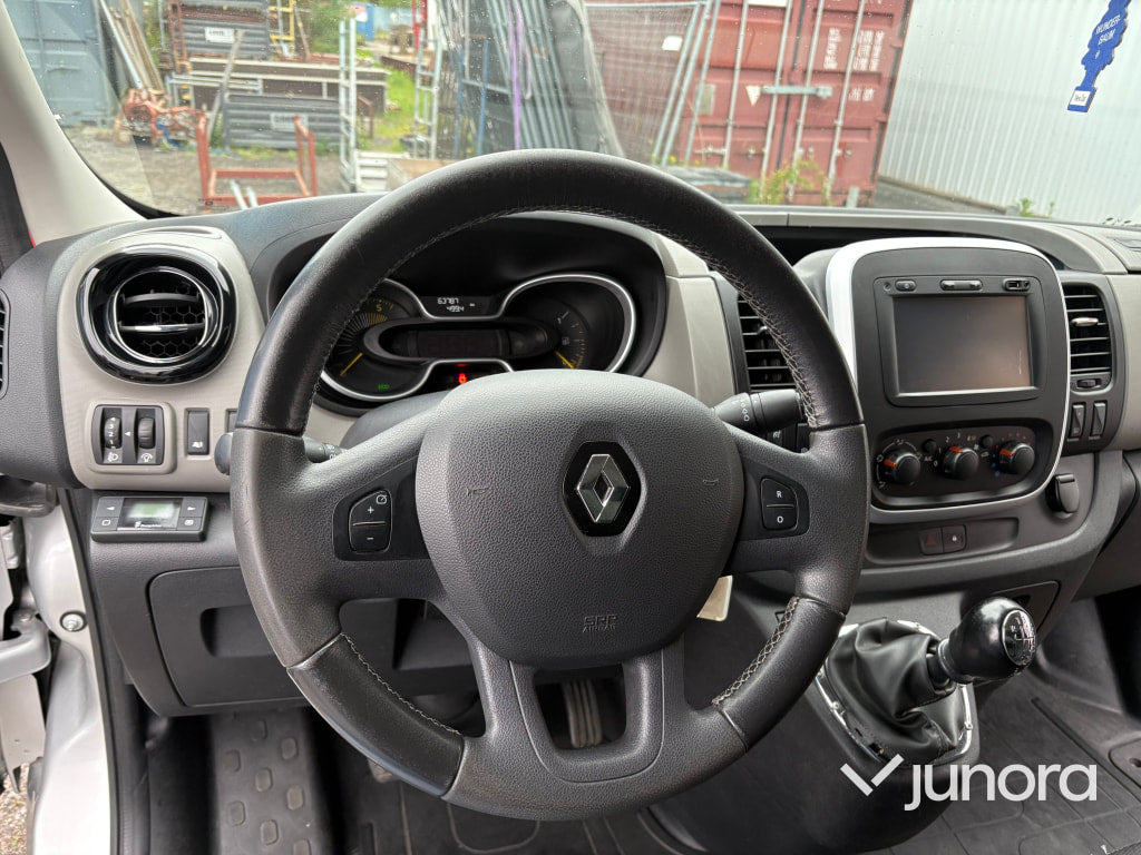 RENAULT TRAFIC Lätt Lastbil