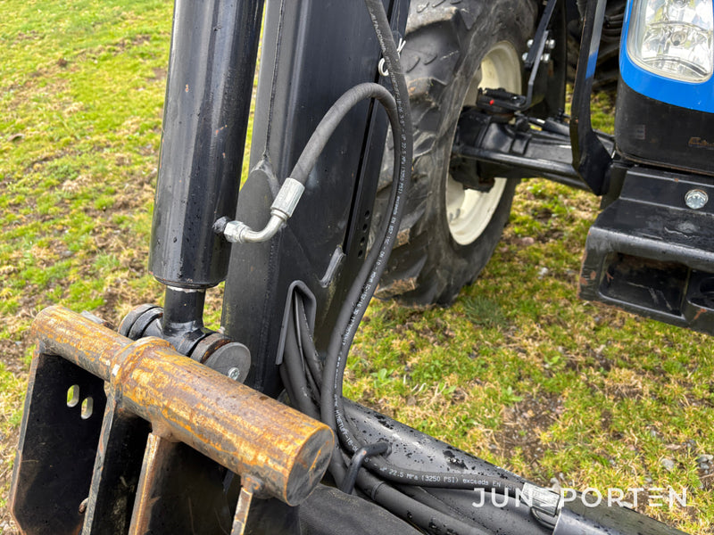 New Holland TD5.85 4WD