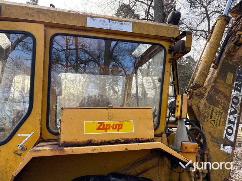 Traktorgrävare - Volvo, BM GM 616, Med redskap