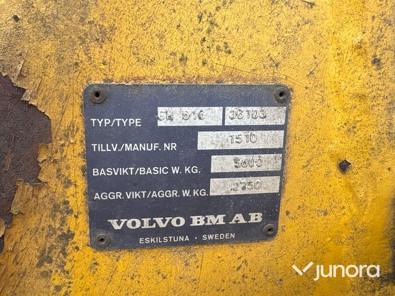 Traktorgrävare - Volvo, BM GM 616, Med redskap