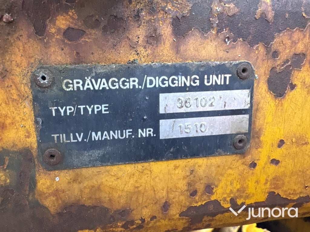 Traktorgrävare - Volvo, BM GM 616, Med redskap