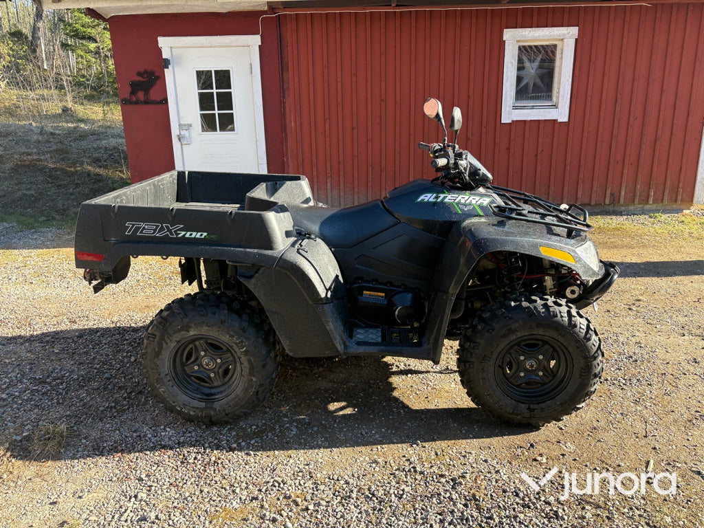 ATV - Arctic, TBX 700 XT, Med vagn + plogblad