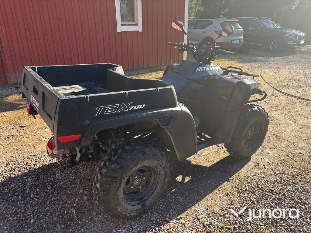 ATV - Arctic, TBX 700 XT, Med vagn + plogblad