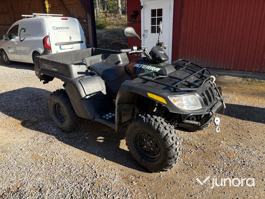 ATV - Arctic, TBX 700 XT, Med vagn + plogblad