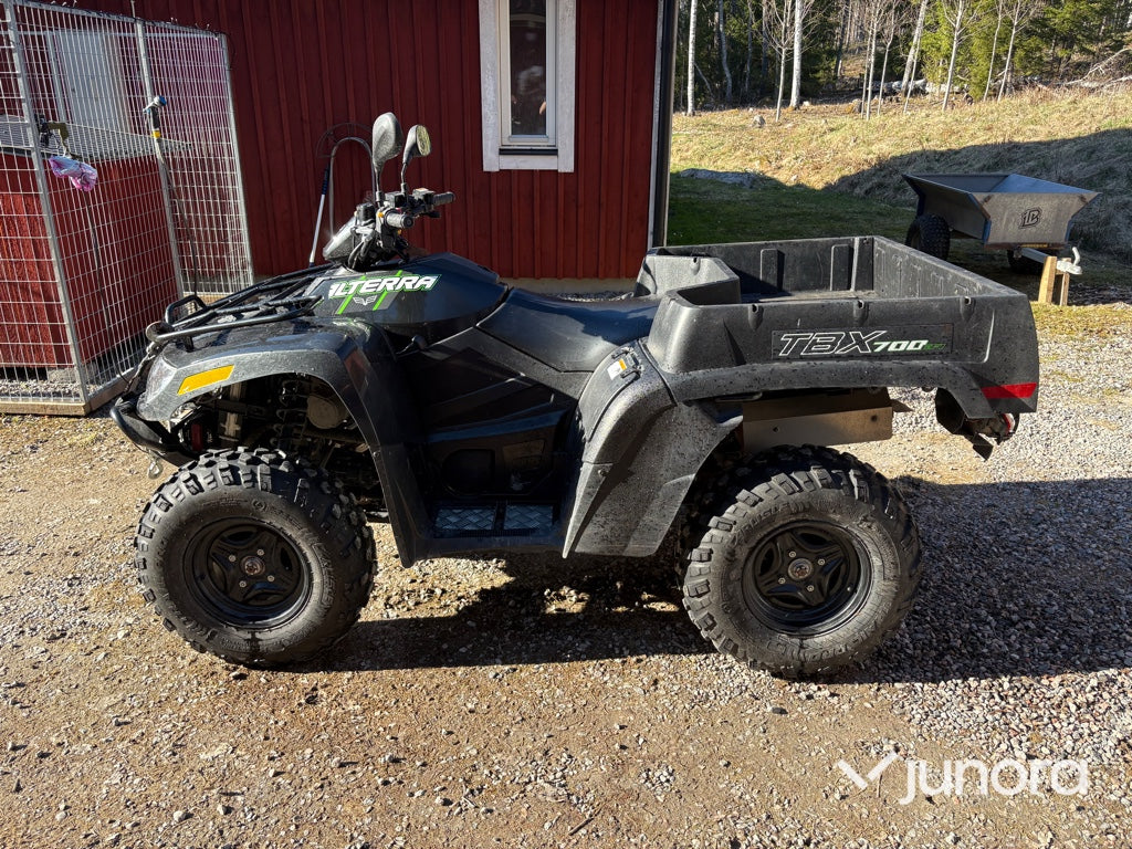 ATV - Arctic, TBX 700 XT, Med vagn + plogblad