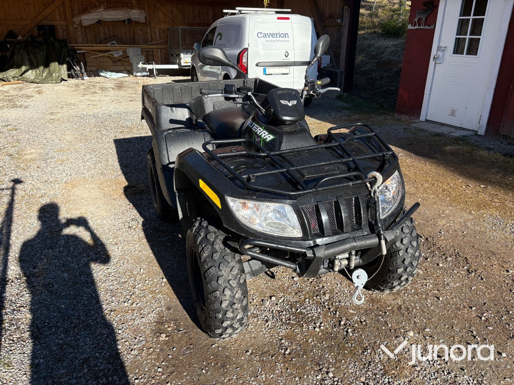 ATV - Arctic, TBX 700 XT, Med vagn + plogblad