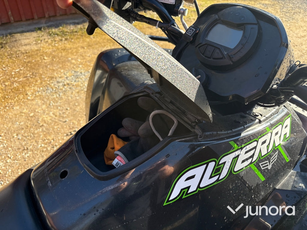 ATV - Arctic, TBX 700 XT, Med vagn + plogblad