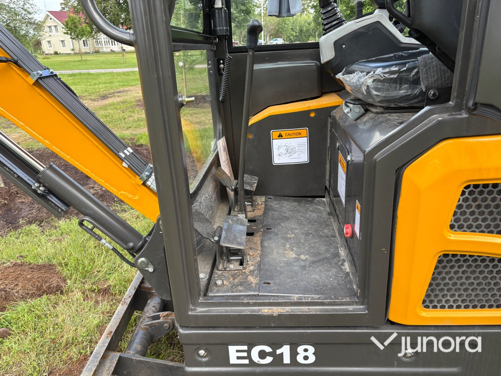 Minigrävare - Multiloader, EC18