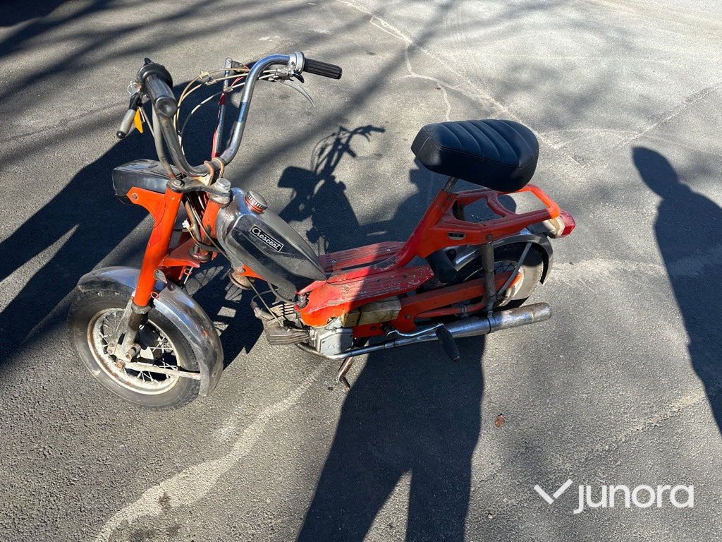 Moped - Crescent