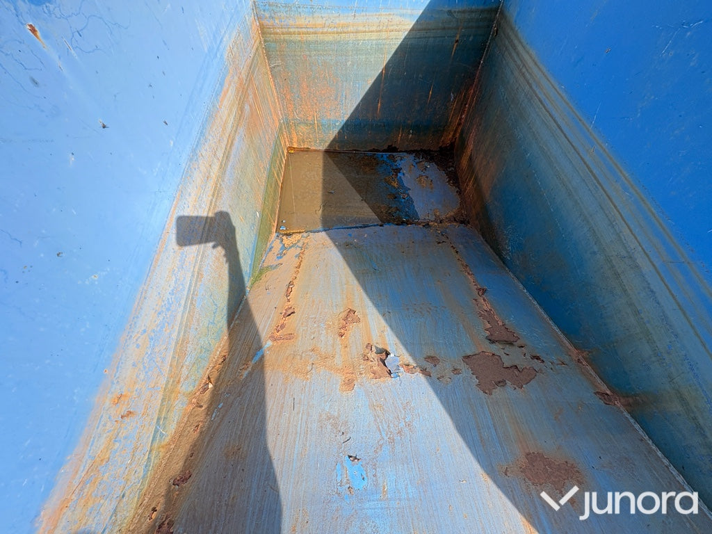 Container