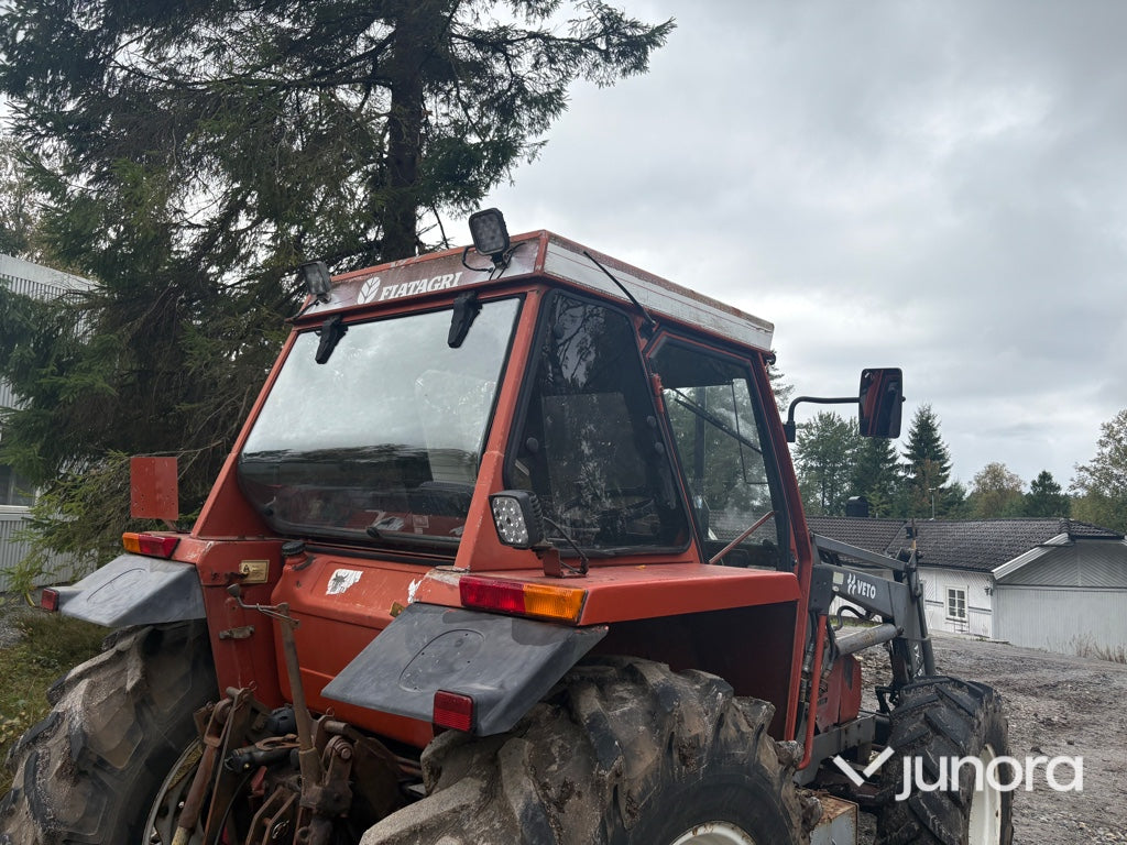 Traktor Fiat 65-90 DT