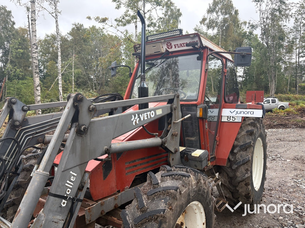 Traktor Fiat 65-90 DT