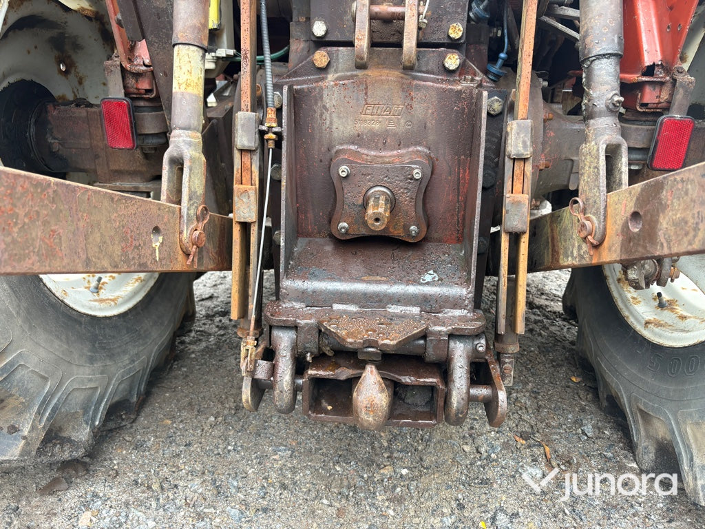 Traktor Fiat 65-90 DT