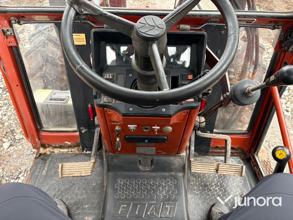 Traktor Fiat 65-90 DT