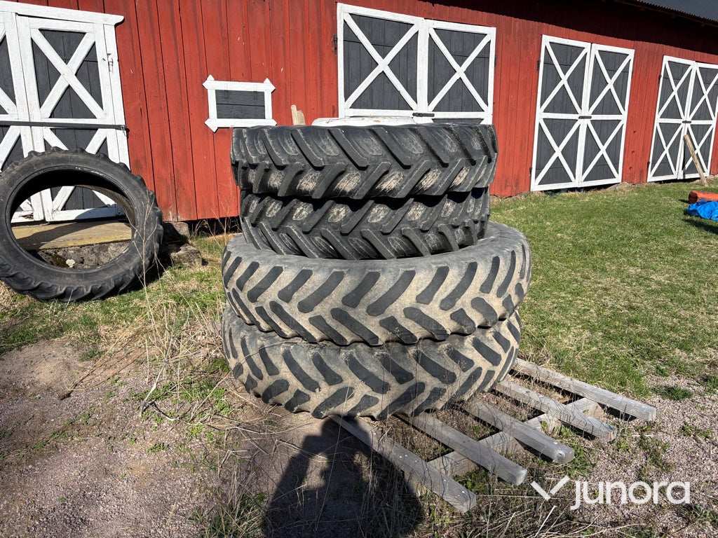 Traktorhjul - Trelleborg, TM800, Komplett uppsättning