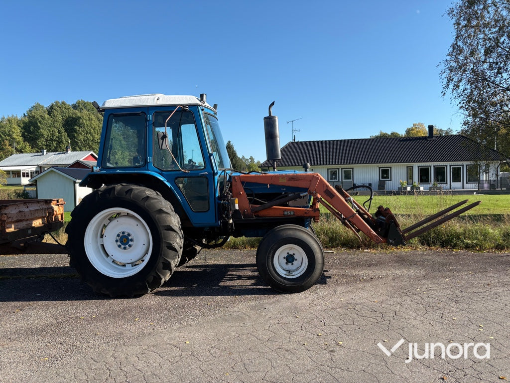 Traktor Ford 5600 DP med tippvagn