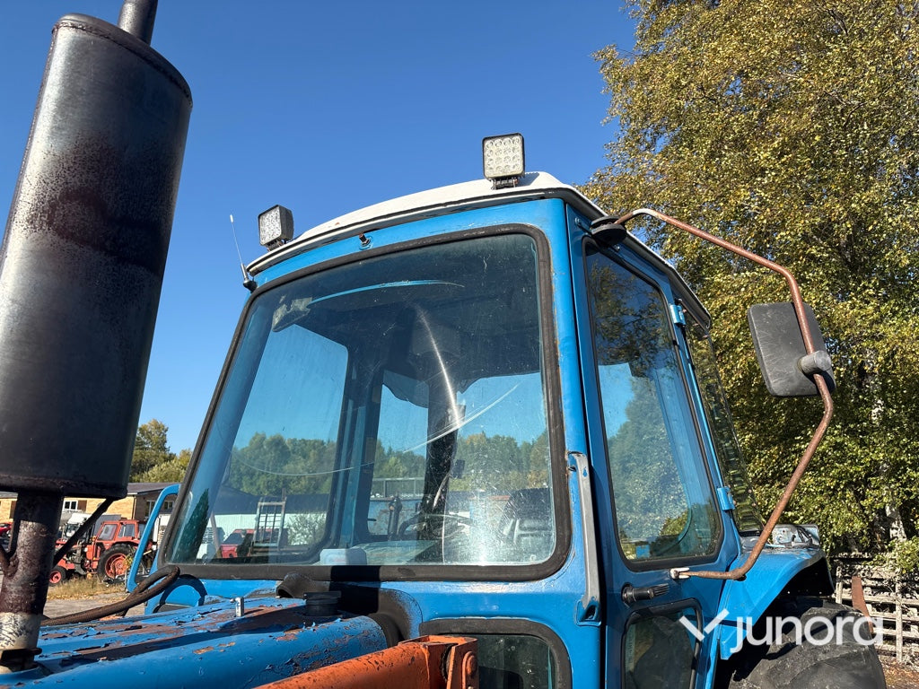 Traktor Ford 5600 DP med tippvagn