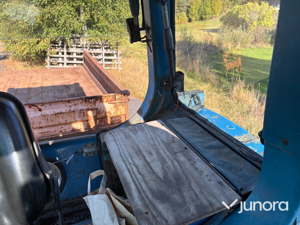 Traktor Ford 5600 DP med tippvagn