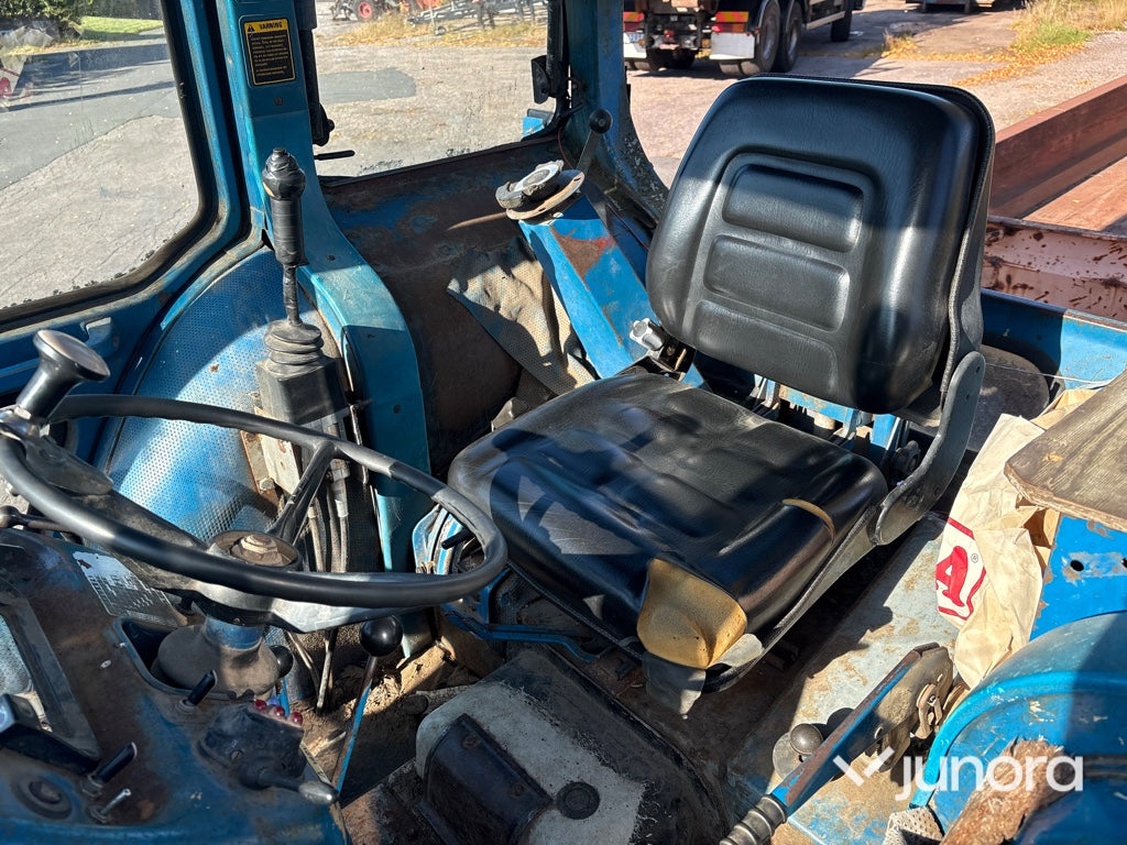 Traktor Ford 5600 DP med tippvagn