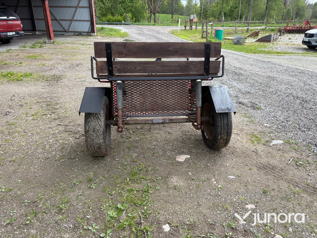 Hästvagn - 2 sitsig