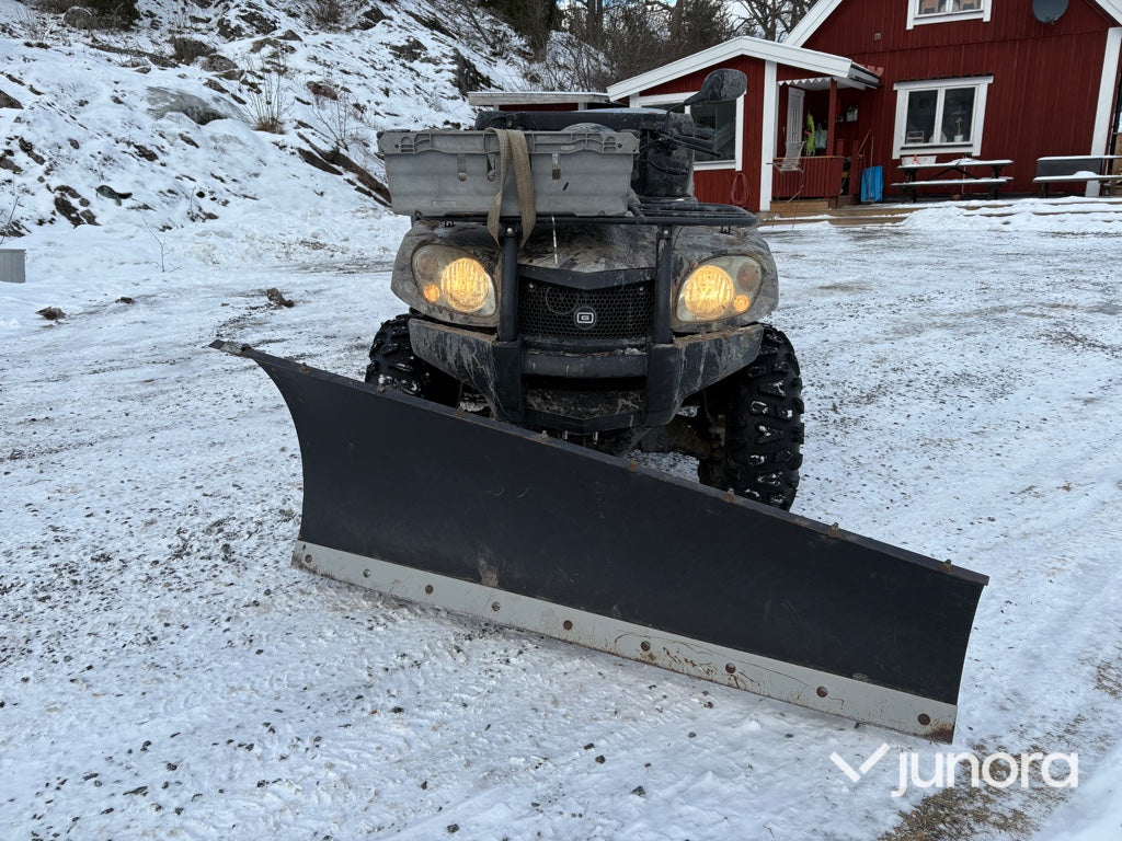 Fyrhjuling - CF GOES 520 med snöplog