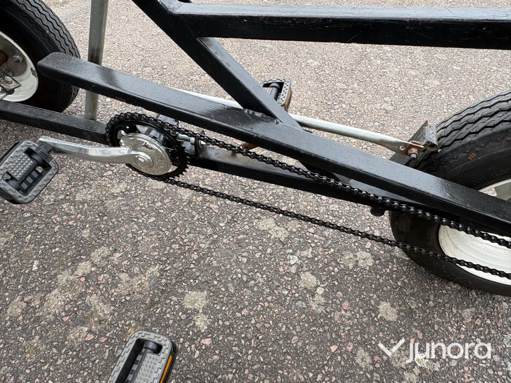 Trampbil / Cykelbil 2-sitsig med lastytor