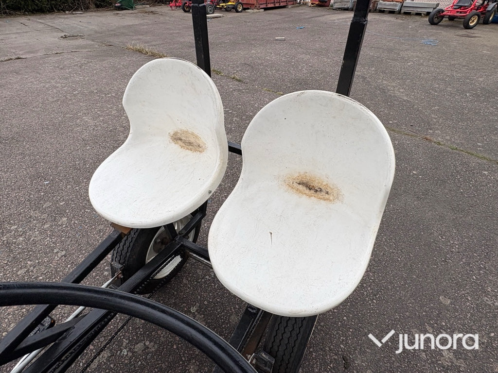 Trampbil / Cykelbil 2-sitsig med lastytor