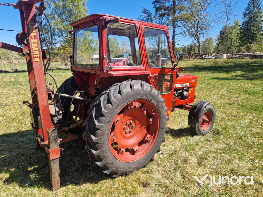 Traktor - Volvo BM 430 med Lima kran