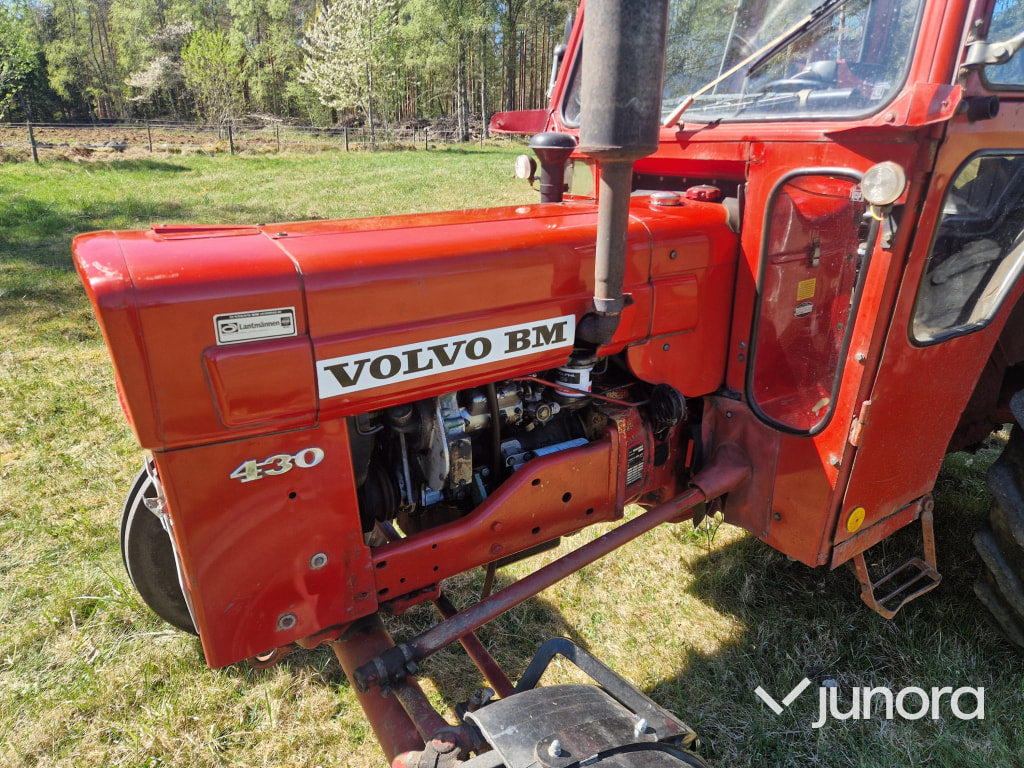Traktor - Volvo BM 430 med Lima kran