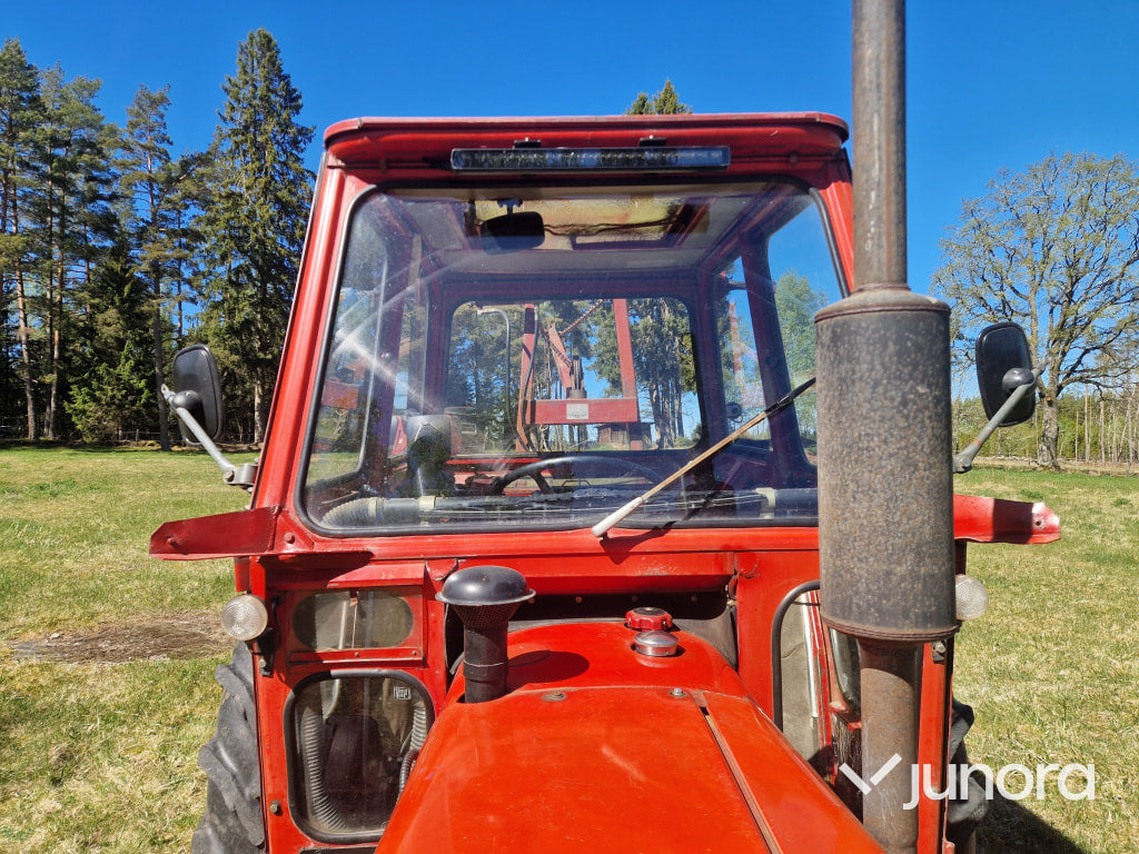 Traktor - Volvo BM 430 med Lima kran