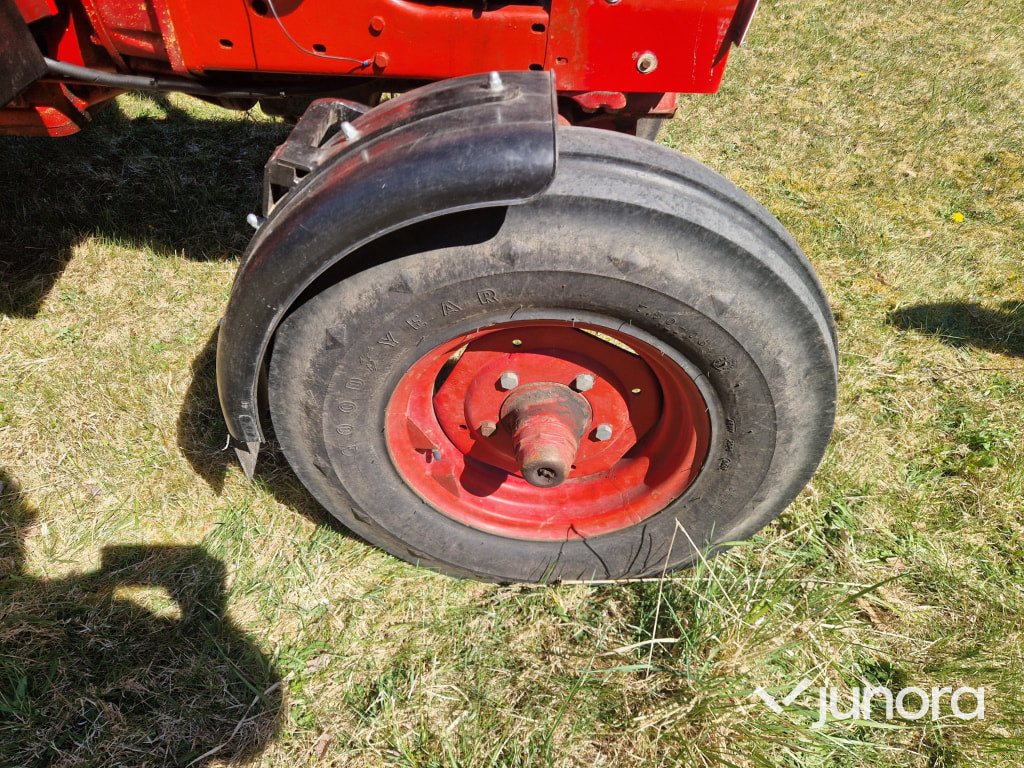 Traktor - Volvo BM 430 med Lima kran