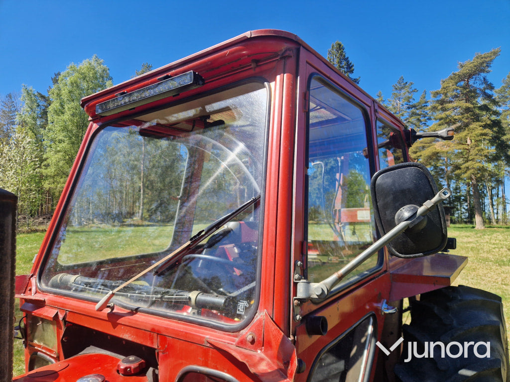 Traktor - Volvo BM 430 med Lima kran