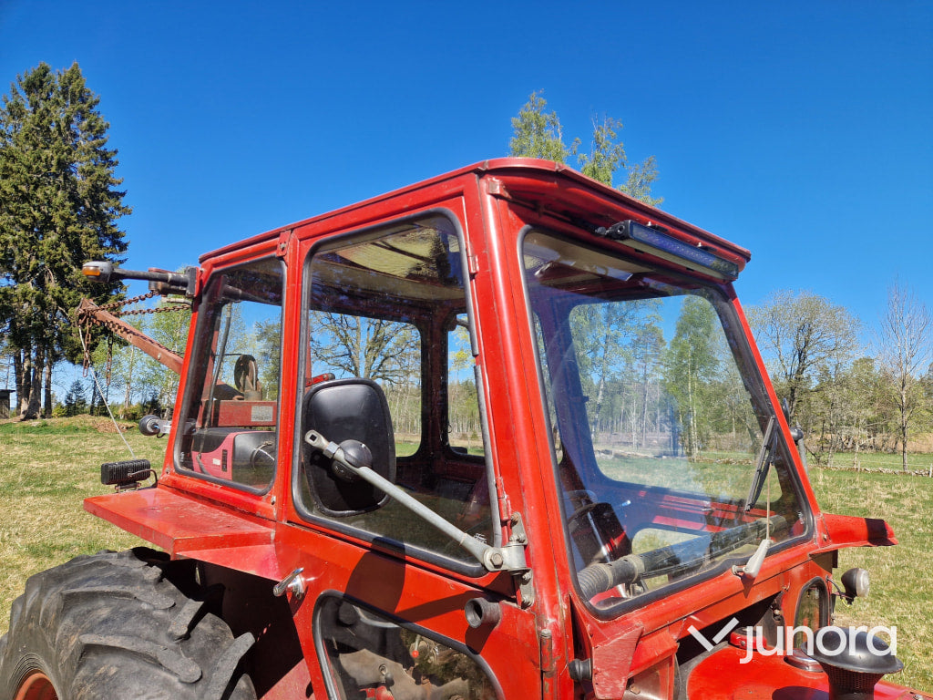 Traktor - Volvo BM 430 med Lima kran