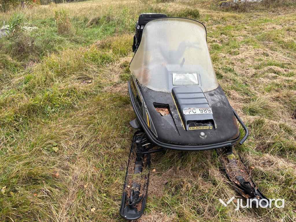 Terrängskoter - Ski-Doo, Skandic II 377R3