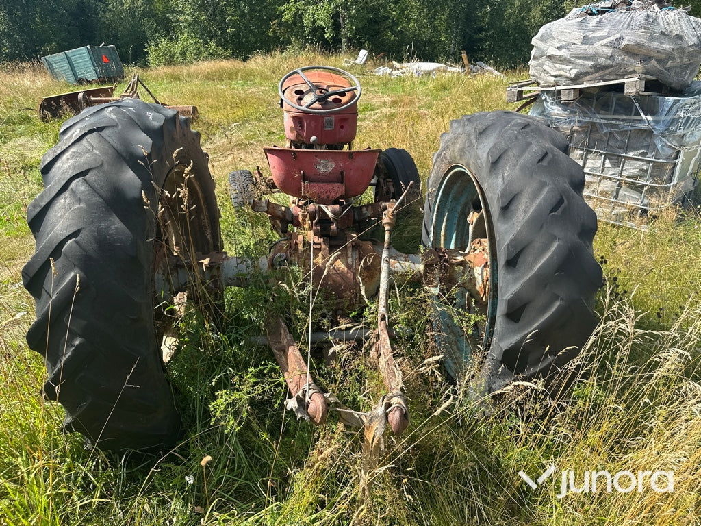 Traktorer - Massey Fergusson, 65