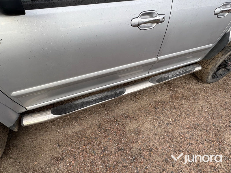 Isuzu Crew 3.0 AT