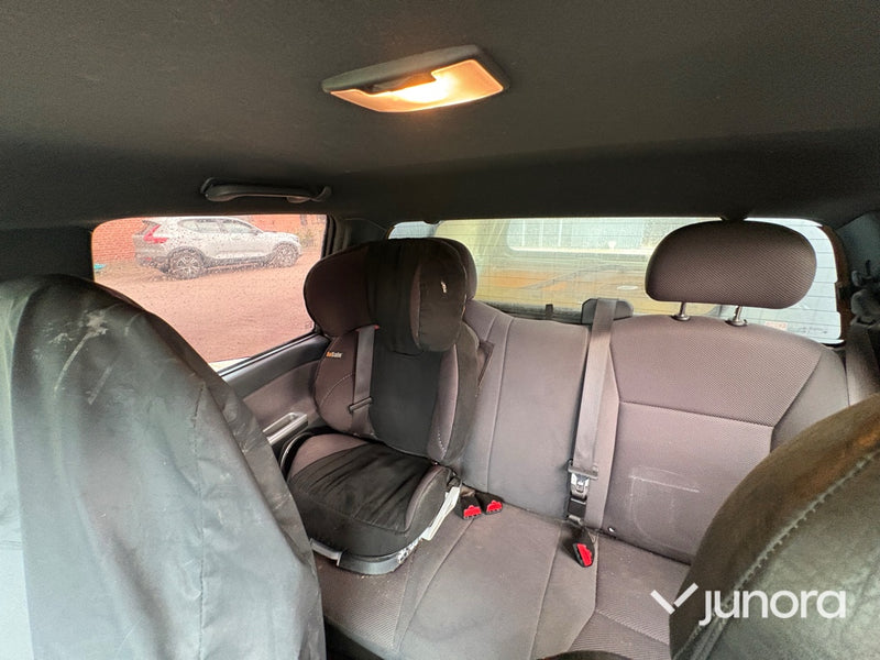 Isuzu Crew 3.0 AT