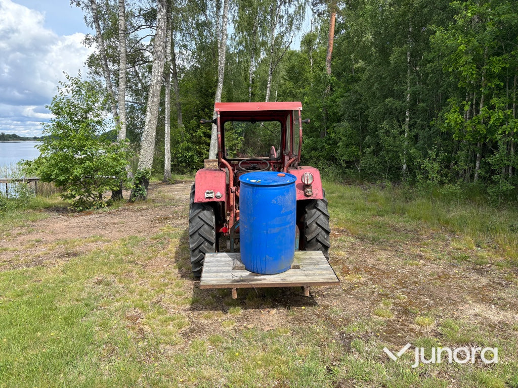 Traktor - McCormick International B-414, med Ålö Frontlastare