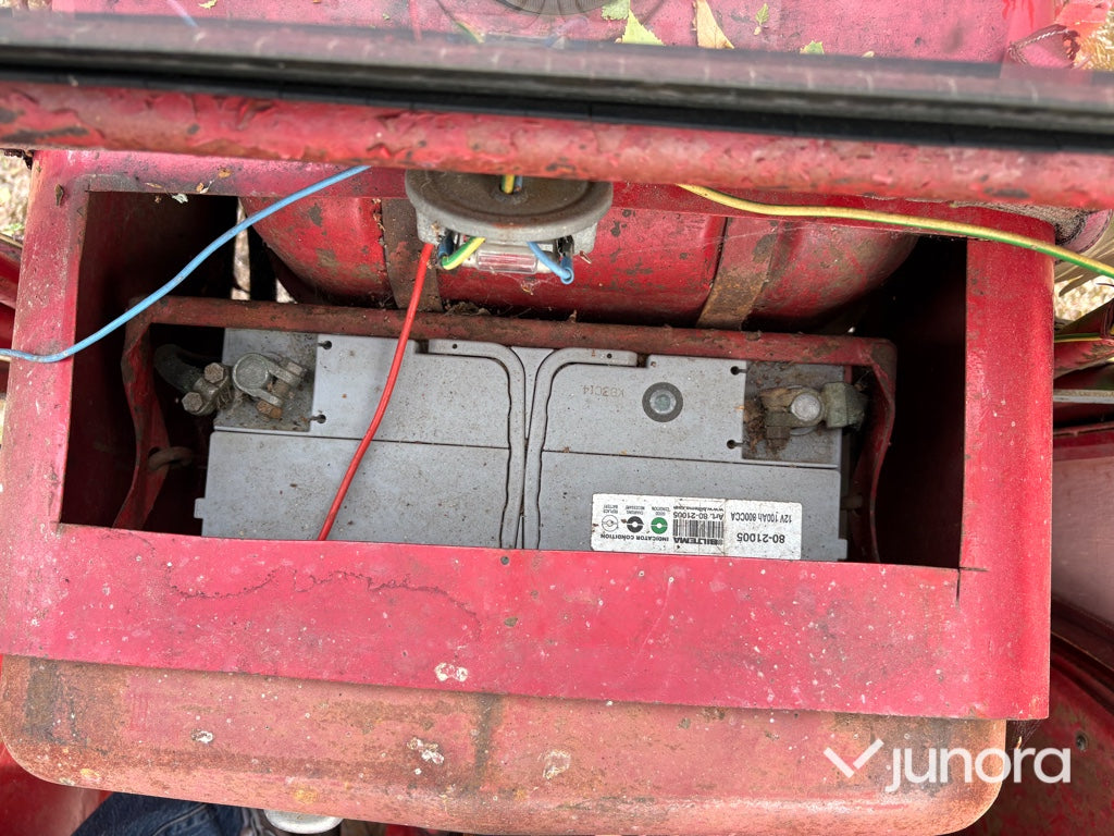 Traktor - McCormick International B-414, med Ålö Frontlastare